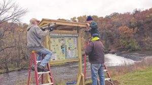 Decatur Lake Mill Race Association installs signs guiding boaters down Sugar River